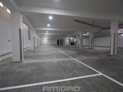 Pronájem garážového stání, Brno, Věstonická, 20 m2