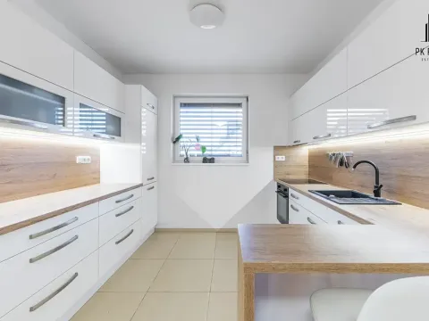 Prodej rodinného domu, Holasice, Čtvrtě, 107 m2