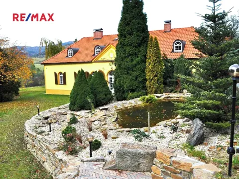 Pronájem vily, Perštejn, 700 m2