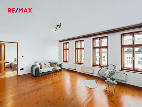 Prodej bytu 4+1, Jindřichův Hradec, Miřiovského, 140 m2