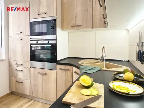 Prodej bytu 4+1, Cheb, Mírová, 83 m2