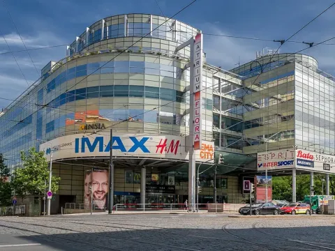 Pronájem kanceláře, Praha - Žižkov, Vinohradská, 1090 m2