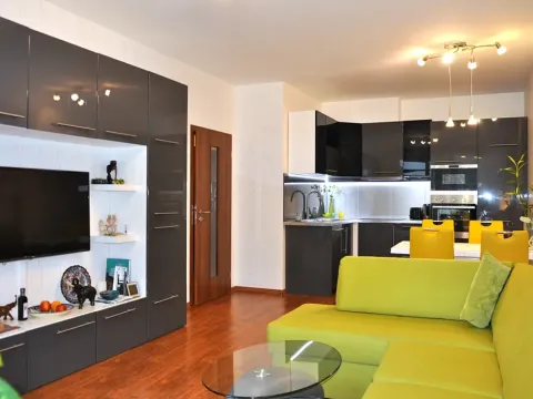 Prodej bytu 2+kk, Praha - Malešice, Počernická, 52 m2