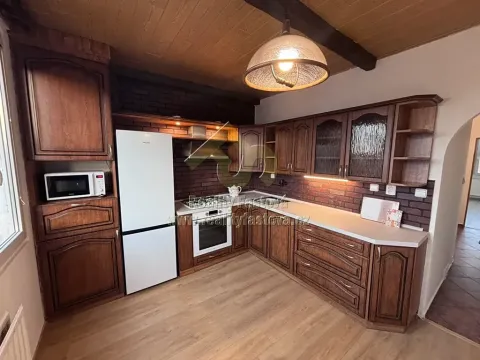 Pronájem bytu 3+1, Rokycany, K Řece, 76 m2