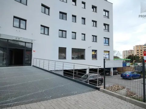 Pronájem obchodního prostoru, Kuřim, Tyršova, 31 m2