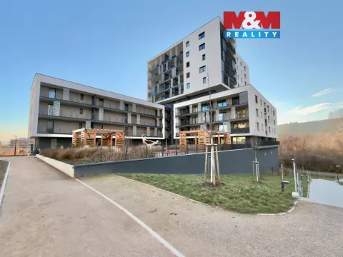 Pronájem bytu 1+kk, Praha, Mezi vodami, 30 m2