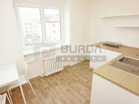 Pronájem bytu 1+1, Neratovice, 27 m2