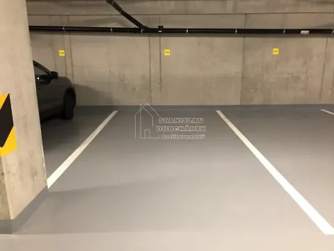 Pronájem garážového stání, Praha - Střížkov, Střížkovská, 17 m2