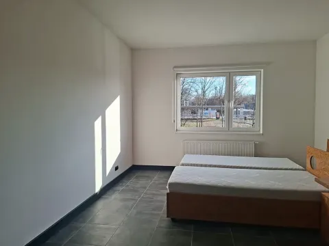 Pronájem bytu 1+kk, Praha, Pod altánem, 44 m2