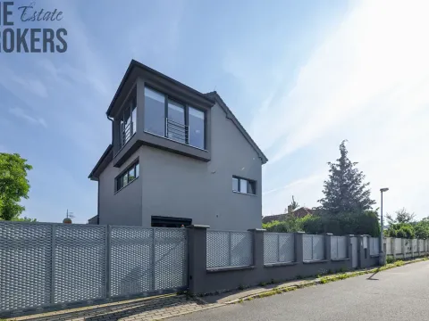 Prodej rodinného domu, Praha - Lahovice, K novým domkům, 300 m2