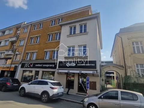 Pronájem obchodního prostoru, Pardubice, Smetanovo náměstí, 398 m2