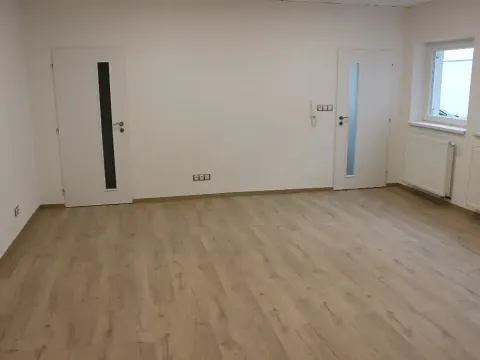 Pronájem kanceláře, Praha - Žižkov, Husitská, 63 m2