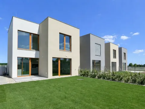 Prodej rodinného domu, Praha - Horní Počernice, Artistů, 124 m2