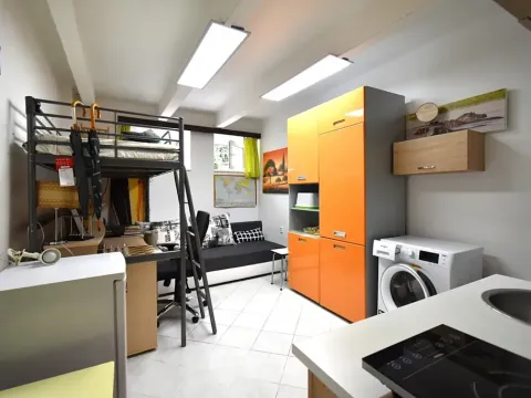 Pronájem bytu 1+kk, Praha - Střešovice, náměstí Před bateriemi, 17 m2