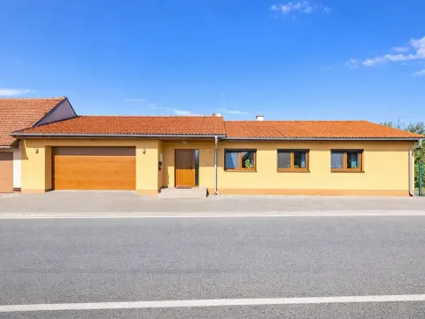 Prodej rodinného domu, Bohutice, 454 m2