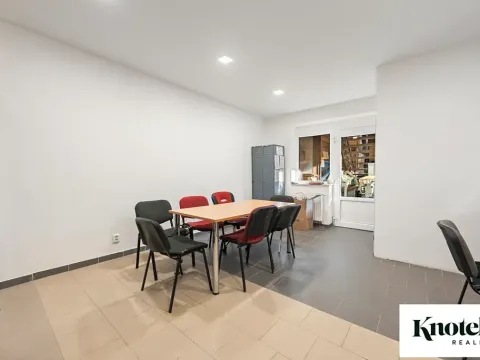 Prodej kanceláře, Račice-Pístovice, 479 m2