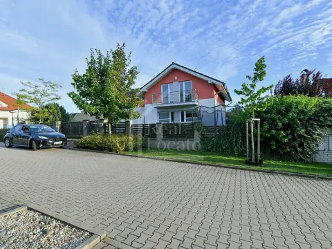 Pronájem vily, Zdiby, Centrální, 187 m2