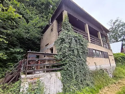 Prodej chaty, Lešany, 120 m2
