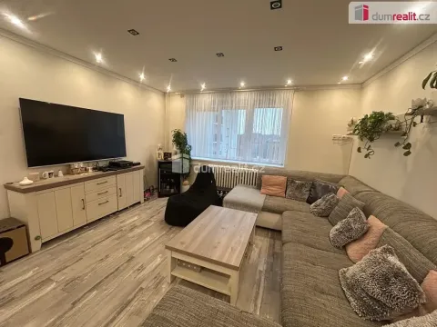 Prodej bytu 3+1, Katusice, Polní, 79 m2