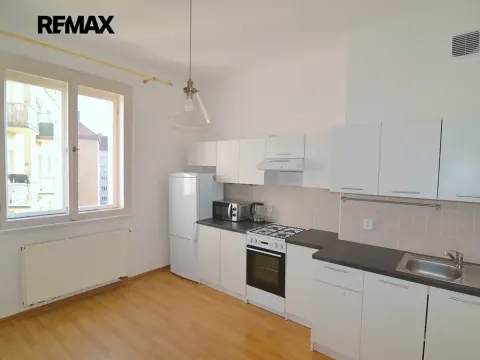 Pronájem bytu 3+1, Praha - Libeň, Pivovarnická, 78 m2