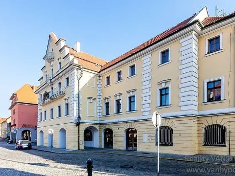 Prodej bytu 4+1, Žatec, náměstí Svobody, 117 m2