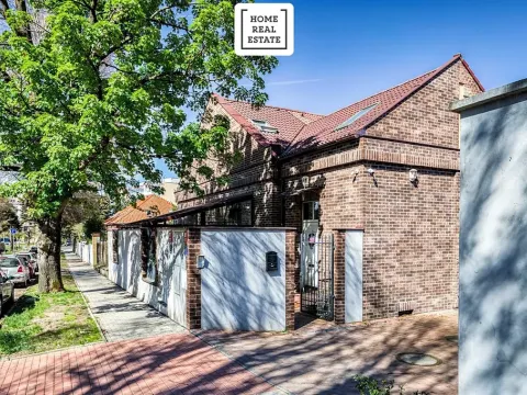 Prodej rodinného domu, Praha, 114 m2