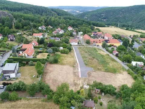 Prodej pozemku pro bydlení, Černolice, 1003 m2