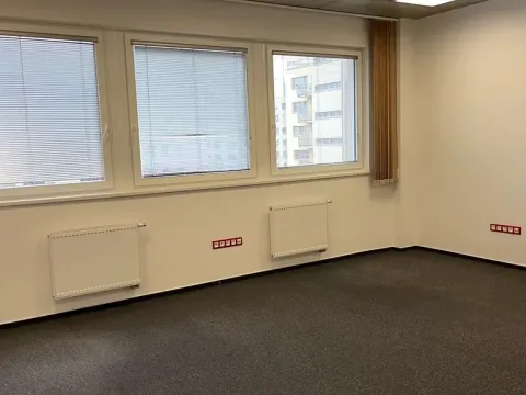 Pronájem kanceláře, Pardubice, Bělehradská, 32 m2