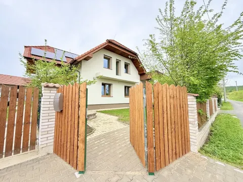 Pronájem bytu 2+kk, Čeminy, 55 m2