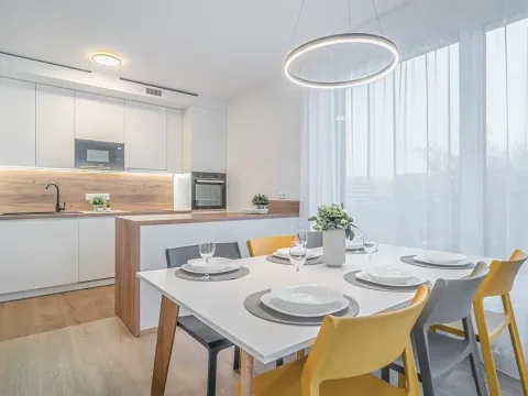 Pronájem bytu 2+1, Praha - Prosek, Litoměřická, 55 m2