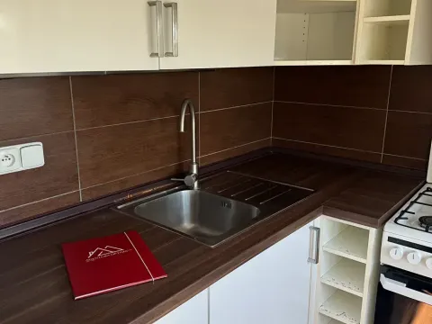 Pronájem bytu 1+1, Praha - Záběhlice, Zvonková, 36 m2