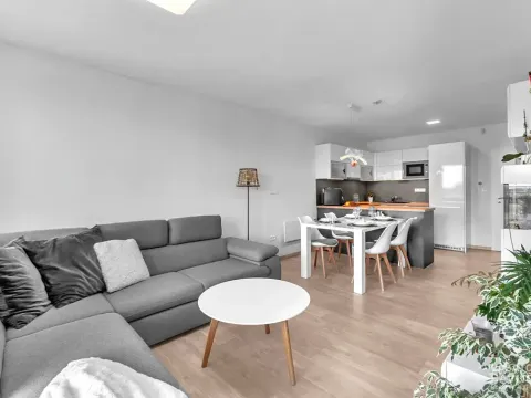 Pronájem bytu 3+kk, Lochenice, 103 m2