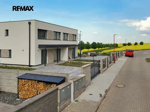 Pronájem rodinného domu, Červené Pečky, Hrabáňova, 213 m2