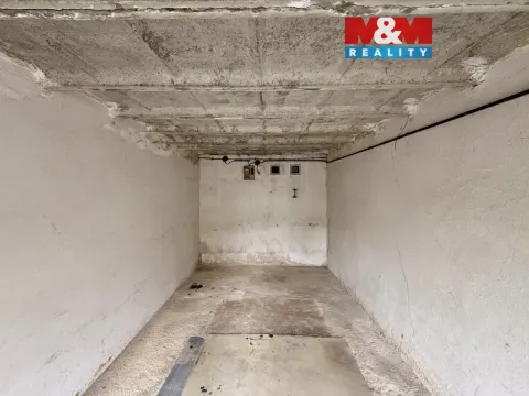 Prodej garáže, Pelhřimov, Husova, 15 m2