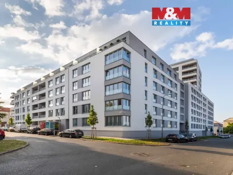 Pronájem garážového stání, Plzeň, Stehlíkova, 12 m2