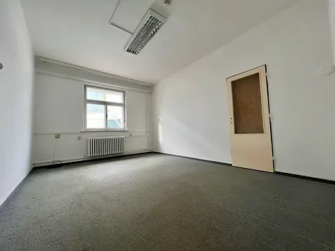 Pronájem kanceláře, Hradec Králové, Bieblova, 17 m2