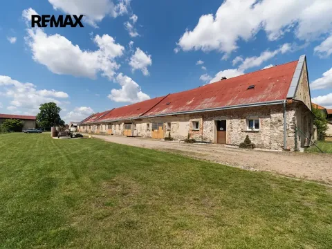 Pronájem výrobních prostor, Pardubice, Plemenářský podnik, 1295 m2
