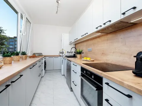 Prodej bytu 3+1, Praha - Hlubočepy, Lamačova, 72 m2