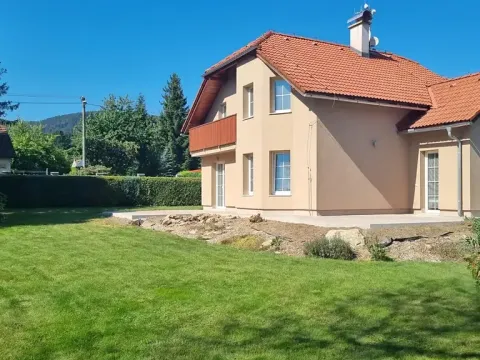 Pronájem rodinného domu, Liberec, Irkutská, 250 m2
