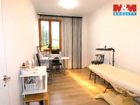 Pronájem obchodního prostoru, Ostrava - Mariánské Hory, 28. října, 25 m2
