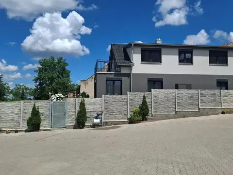 Prodej rodinného domu, Břežany II, 160 m2
