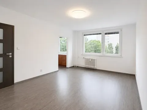 Prodej bytu 1+kk, Praha - Háje, Matúškova, 31 m2