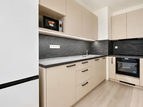 Pronájem bytu 2+kk, Praha - Hloubětín, Poděbradská, 52 m2