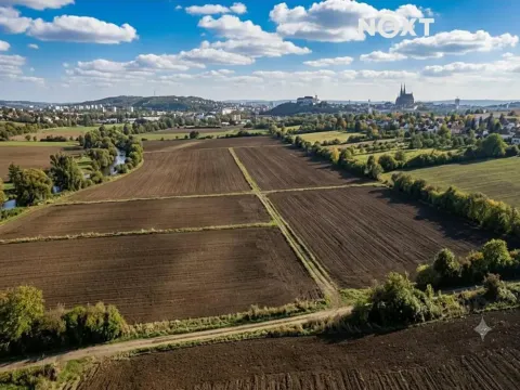 Prodej pole, Brno, 2422 m2