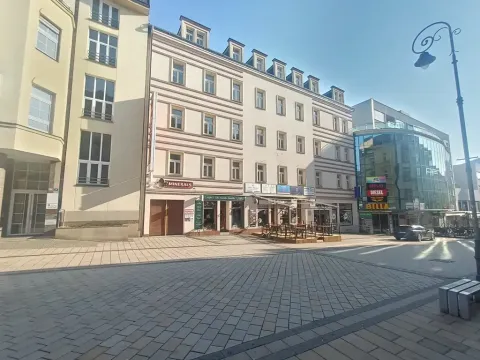 Pronájem kanceláře, Karlovy Vary, T. G. Masaryka, 72 m2