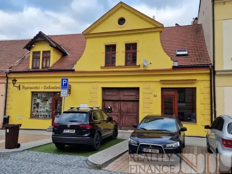 Pronájem obchodního prostoru, Dobřany, Školní, 79 m2