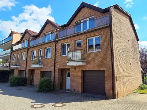 Prodej rodinného domu, Dolní Břežany, Dělnická, 214 m2