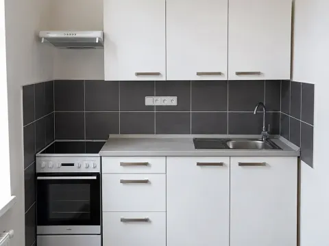 Pronájem bytu 1+1, Děčín, Jiráskova, 33 m2