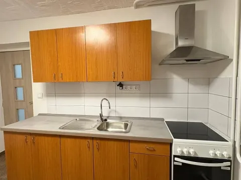 Pronájem bytu 3+1, Vsetín, Červenka, 30 m2