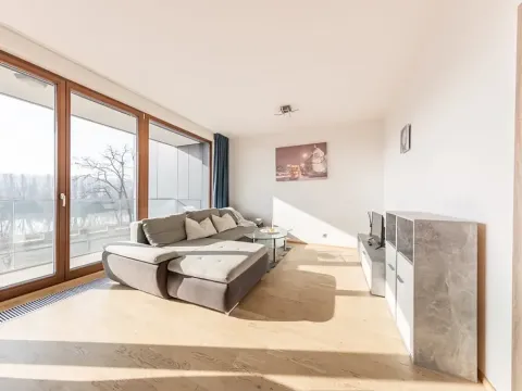 Pronájem bytu 2+kk, Praha - Holešovice, V háji, 55 m2